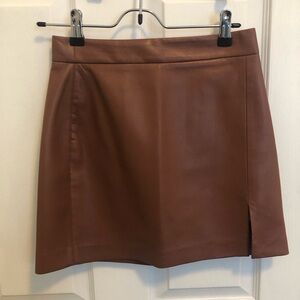 Aritzia Wilfred Patio pleather mini skirt Patina Brown size 2